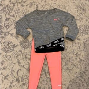 Nike toddler girls outfit in size 24 months /2t